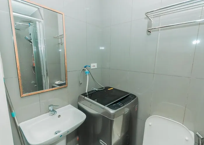 Urban Luxe 1br Makati Gym Swim Park Fast Internet Mb 3301 Apartment *