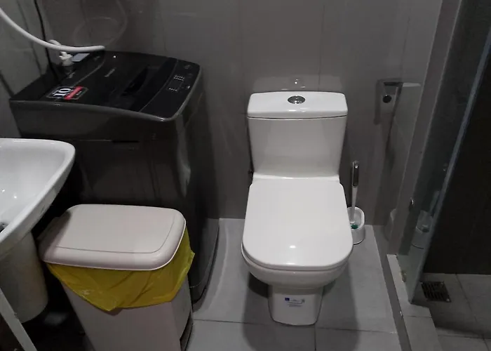 Urban Luxe 1br Makati Gym Swim Park Fast Internet Mb 3301 *
