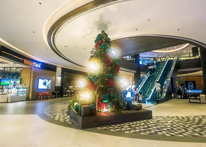 Urban Luxe 1br Makati Gym Swim Park Fast Internet Mb 3301