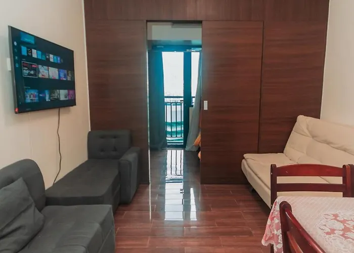 Urban Luxe 1br Makati Gym Swim Park Fast Internet Mb 3301 Apartment *