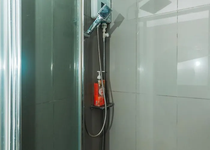 Apartment Urban Luxe 1br Makati Gym Swim Park Fast Internet Mb 3301 *