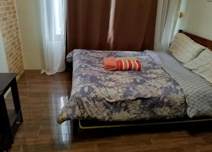 Apartment Urban Luxe 1br Makati Gym Swim Park Fast Internet Mb 3301 *