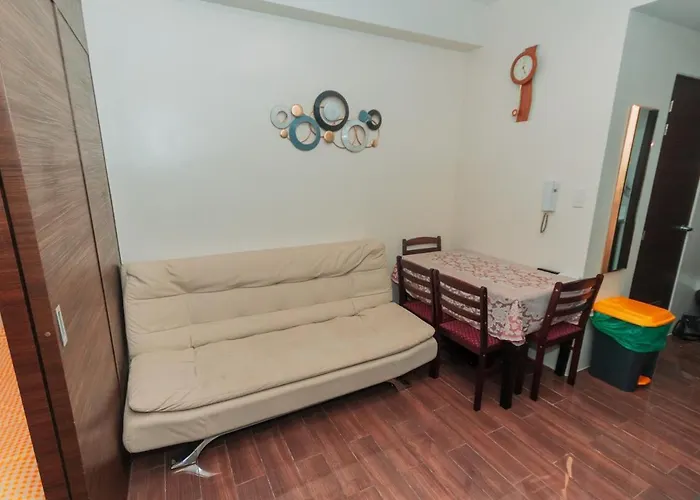 Urban Luxe 1br Makati Gym Swim Park Fast Internet Mb 3301 Apartment Manila