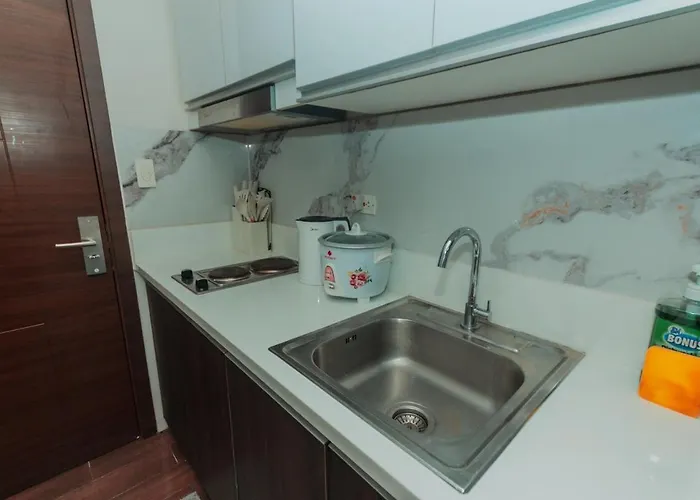 Apartment Urban Luxe 1br Makati Gym Swim Park Fast Internet Mb 3301 Manila