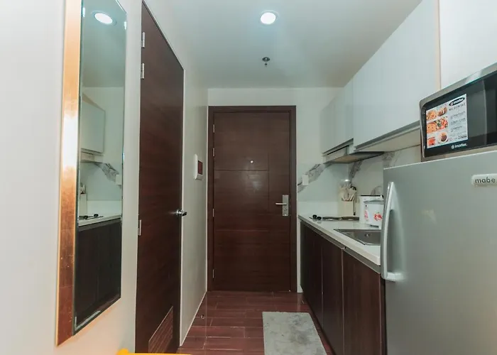Urban Luxe 1br Makati Gym Swim Park Fast Internet Mb 3301