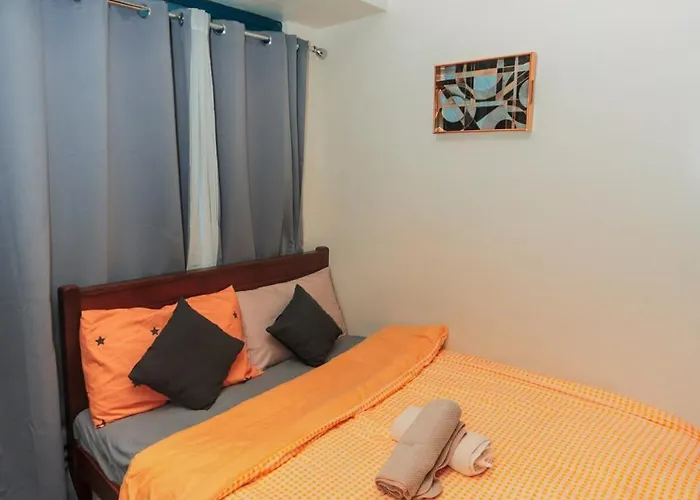 Apartment Urban Luxe 1br Makati Gym Swim Park Fast Internet Mb 3301 Manila