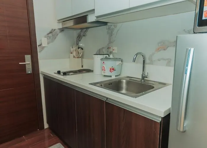 Apartment Urban Luxe 1br Makati Gym Swim Park Fast Internet Mb 3301 Manila