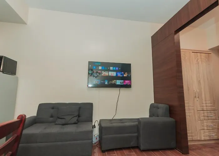 Urban Luxe 1br Makati Gym Swim Park Fast Internet Mb 3301 Apartment