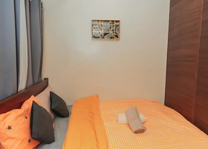 Apartment Urban Luxe 1br Makati Gym Swim Park Fast Internet Mb 3301 Manila